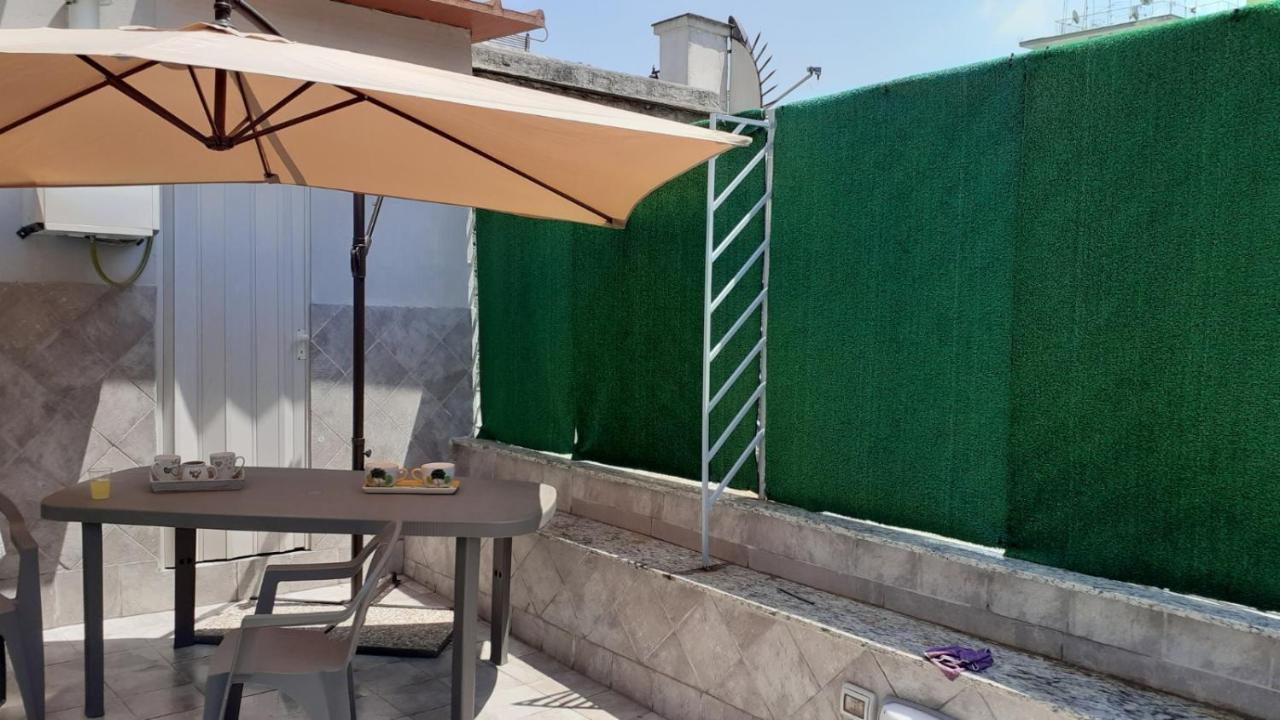 La Dimora Di Rosy Hotel Nápoly Kültér fotó