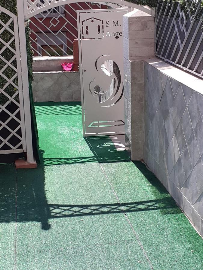 La Dimora Di Rosy Hotel Nápoly Kültér fotó
