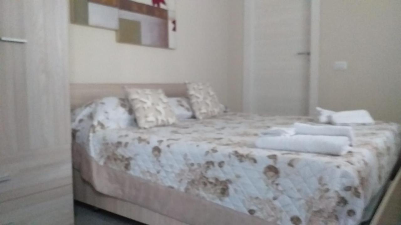 La Dimora Di Rosy Hotel Nápoly Kültér fotó