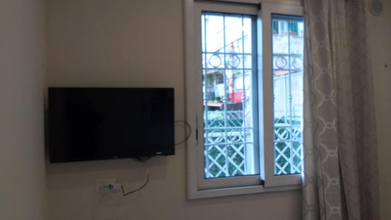 La Dimora Di Rosy Hotel Nápoly Kültér fotó
